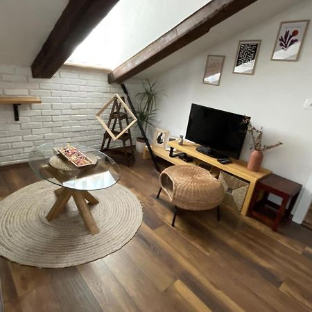 Condo In Town Centre Риека Экстерьер фото