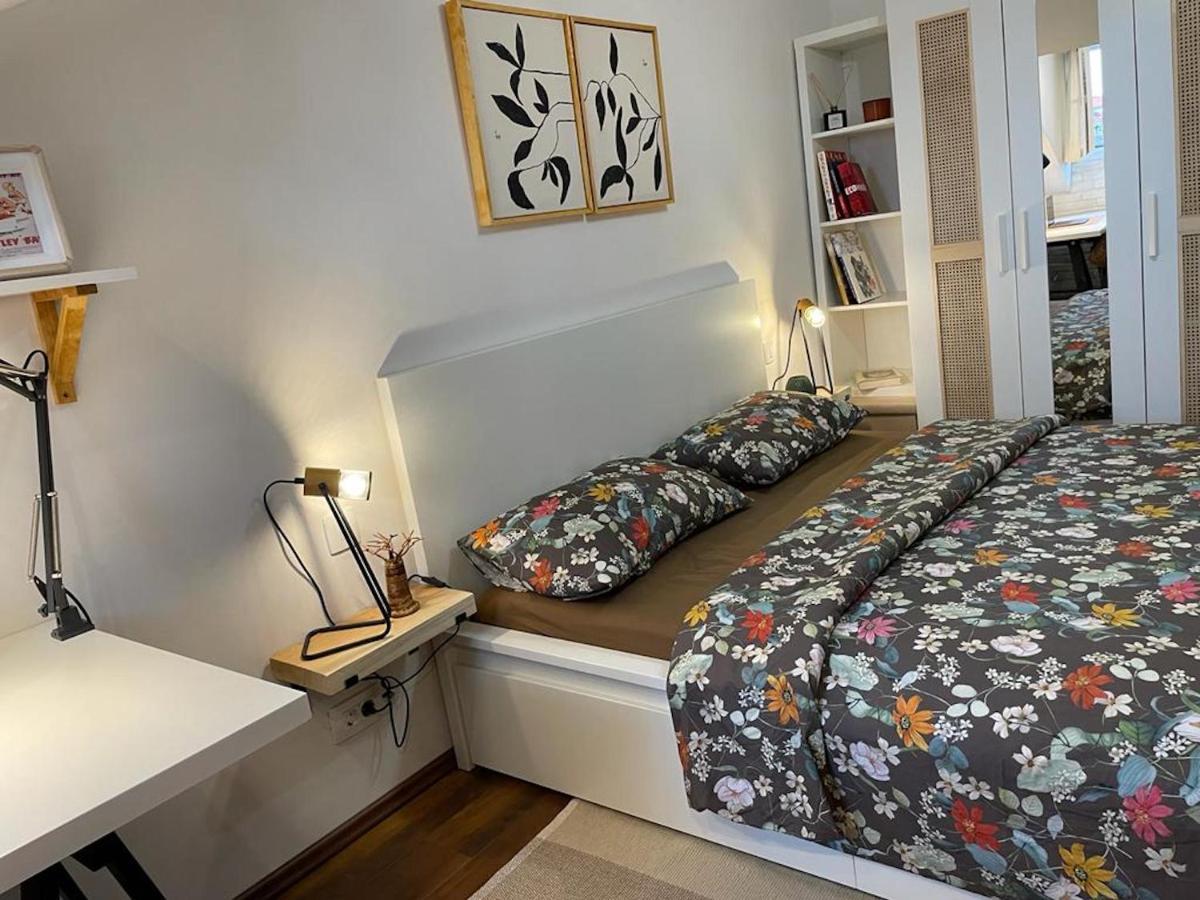 Condo In Town Centre Риека Экстерьер фото